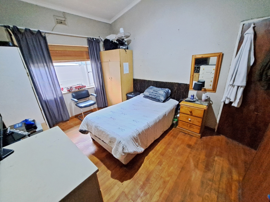 4 Bedroom Property for Sale in Avondale Western Cape